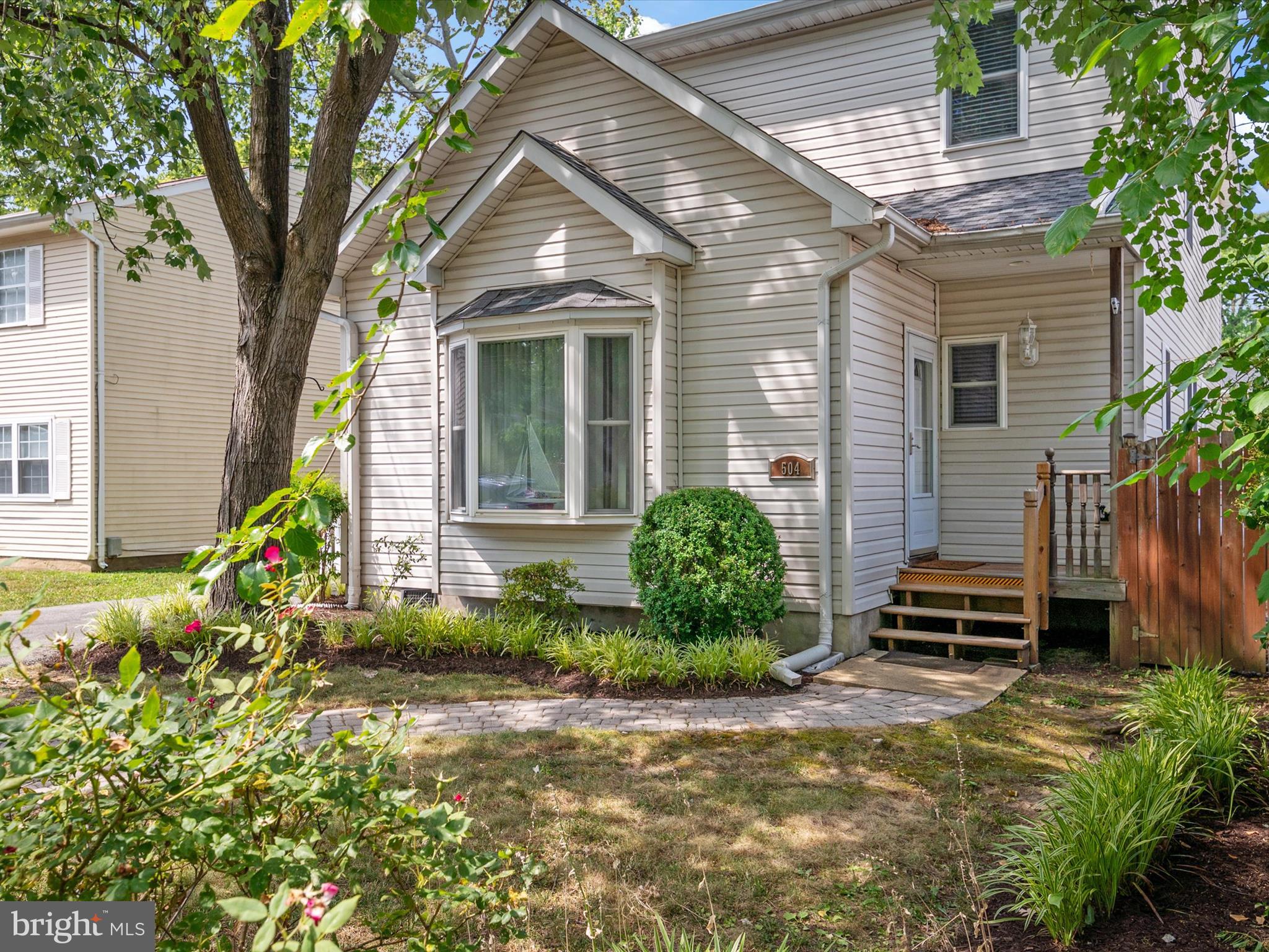 504 FAIRMOUNT DRIVE