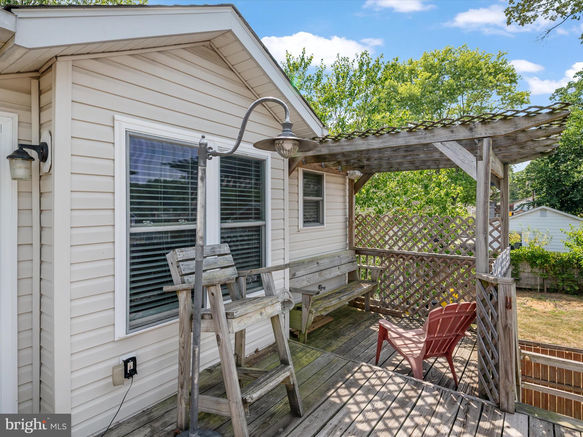 504 FAIRMOUNT DRIVE