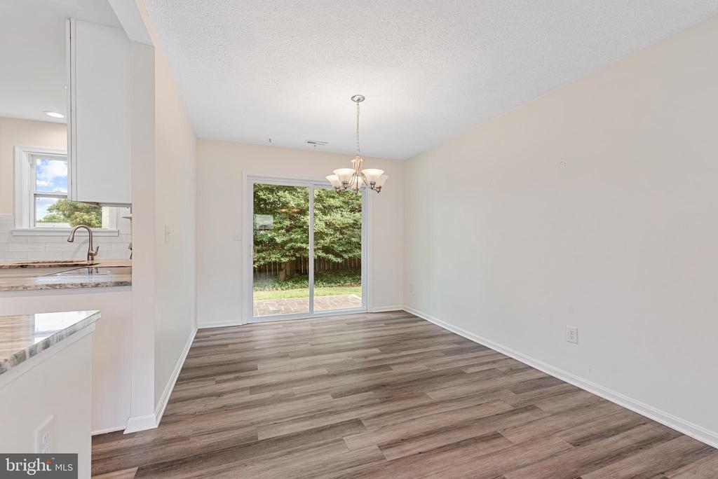 954 SEAHORSE COURT