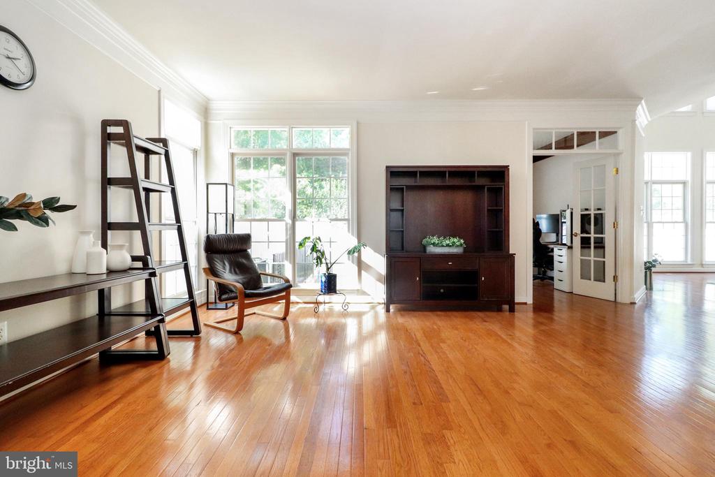 710 BRANNOCK TERRACE