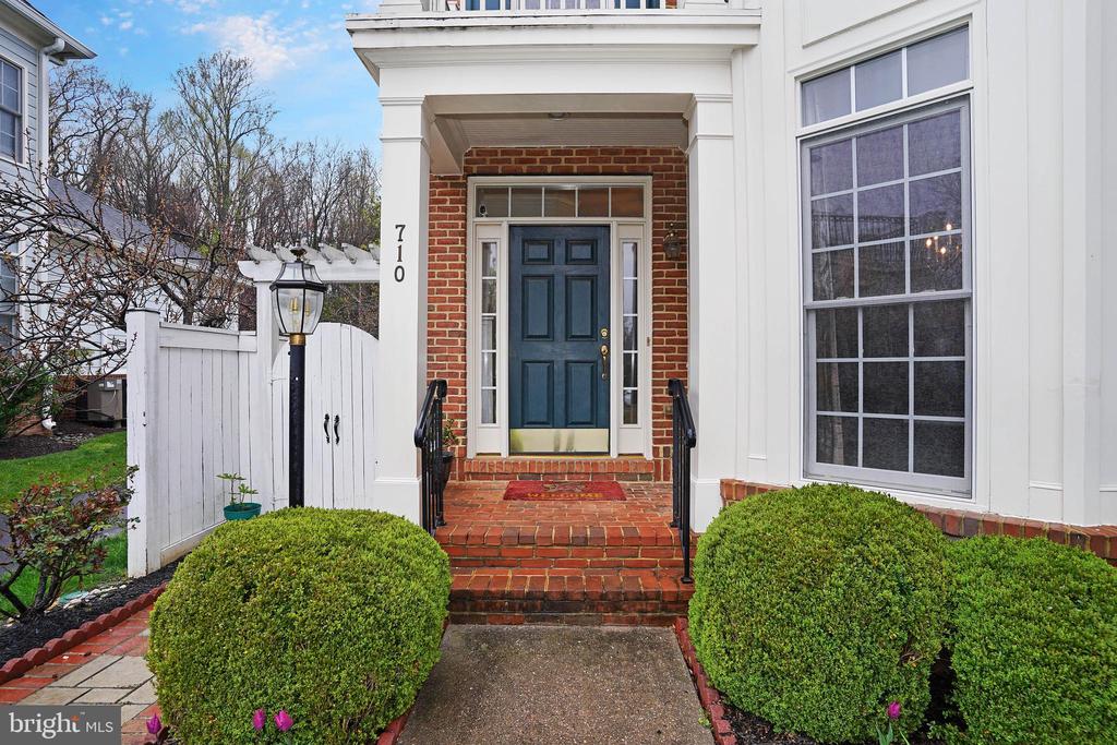 710 BRANNOCK TERRACE