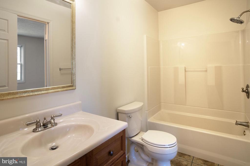 8234 ROANOKE COURT