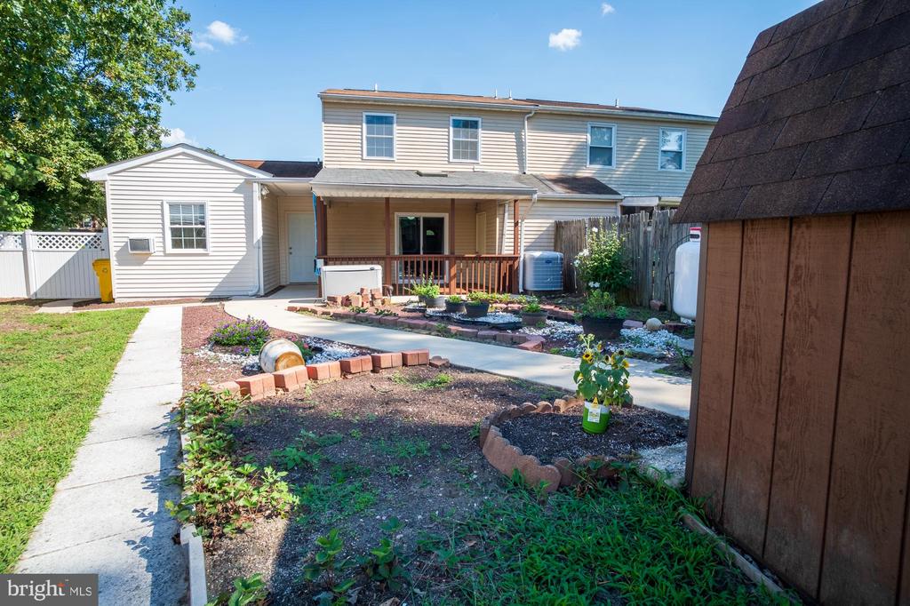 8234 ROANOKE COURT