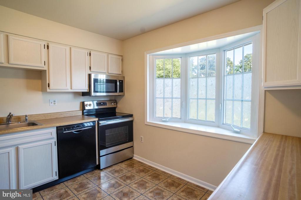 8234 ROANOKE COURT