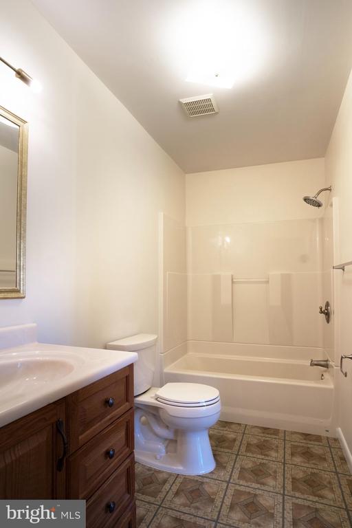 8234 ROANOKE COURT
