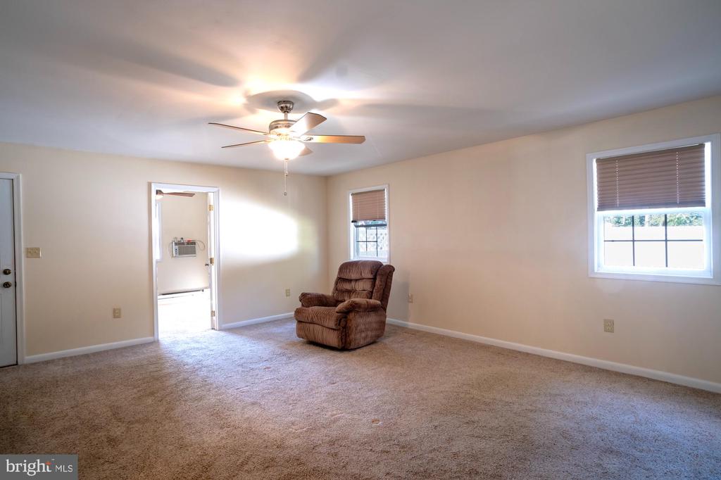 8234 ROANOKE COURT