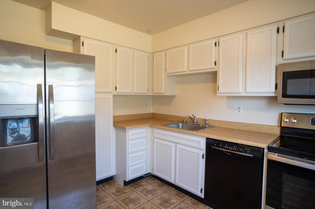 8234 ROANOKE COURT