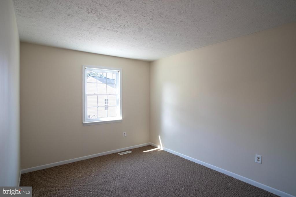 8234 ROANOKE COURT