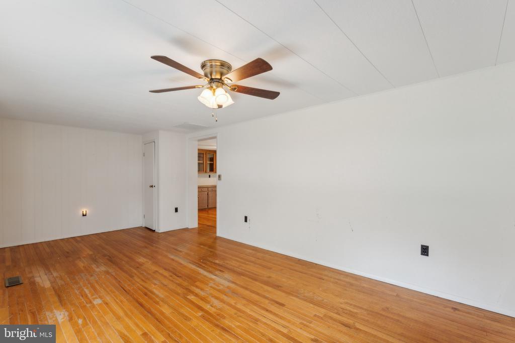 1355 SEVERN ROAD