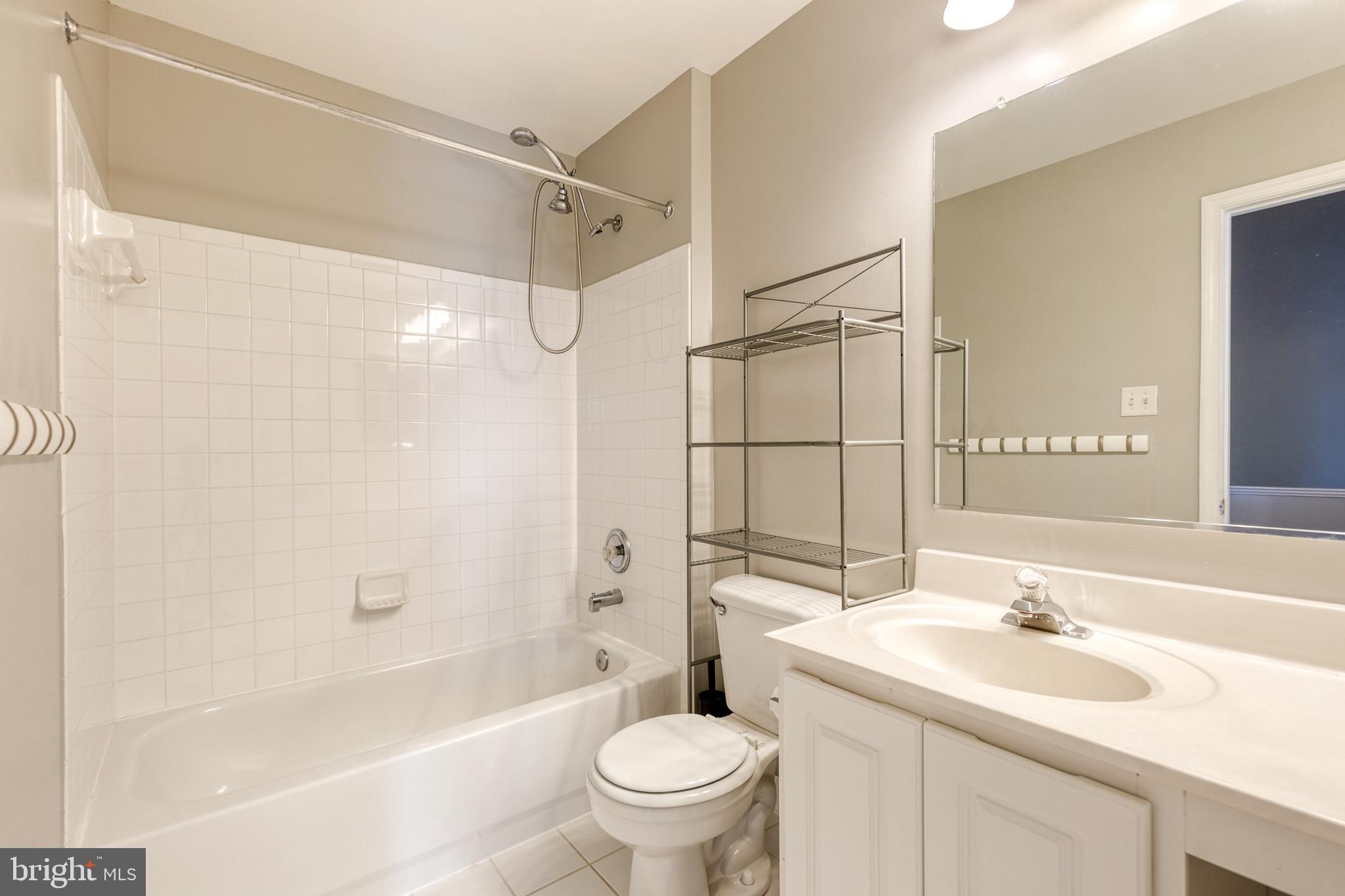 2550 JUNCO COURT