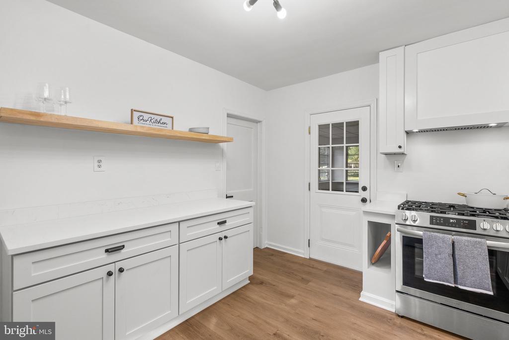 531 FOREST VIEW ROAD