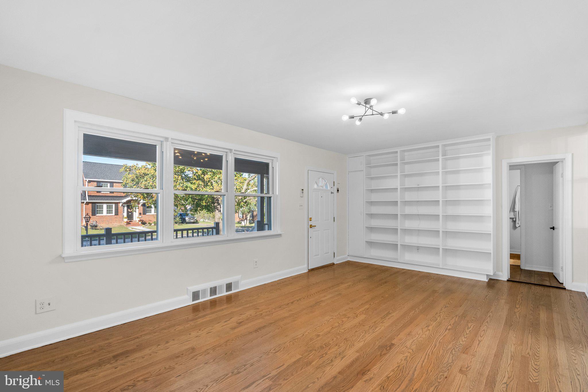 531 FOREST VIEW ROAD