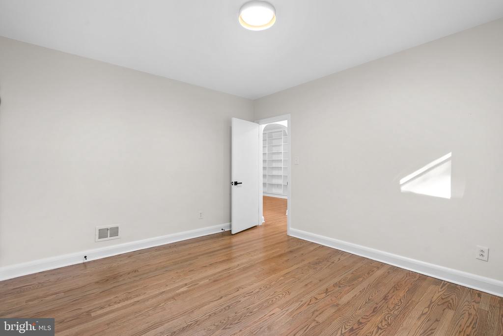 531 FOREST VIEW ROAD