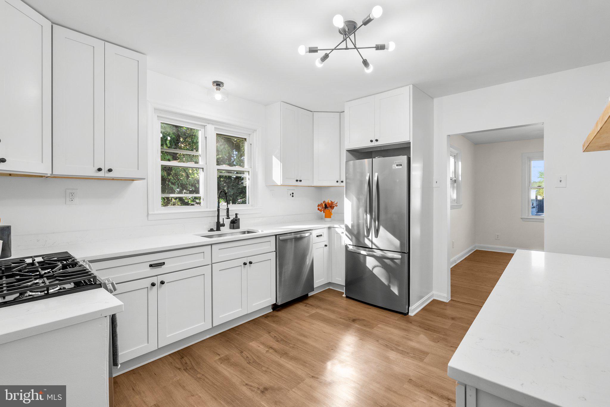 531 FOREST VIEW ROAD