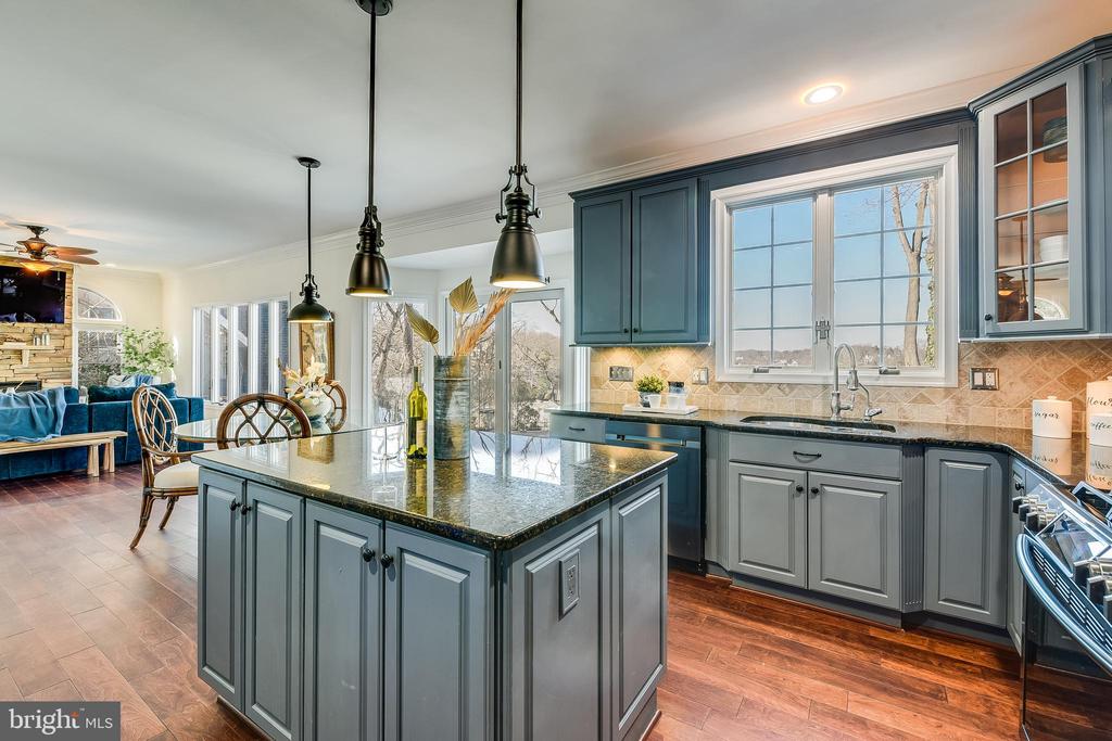 1146 SEVERNVIEW DRIVE