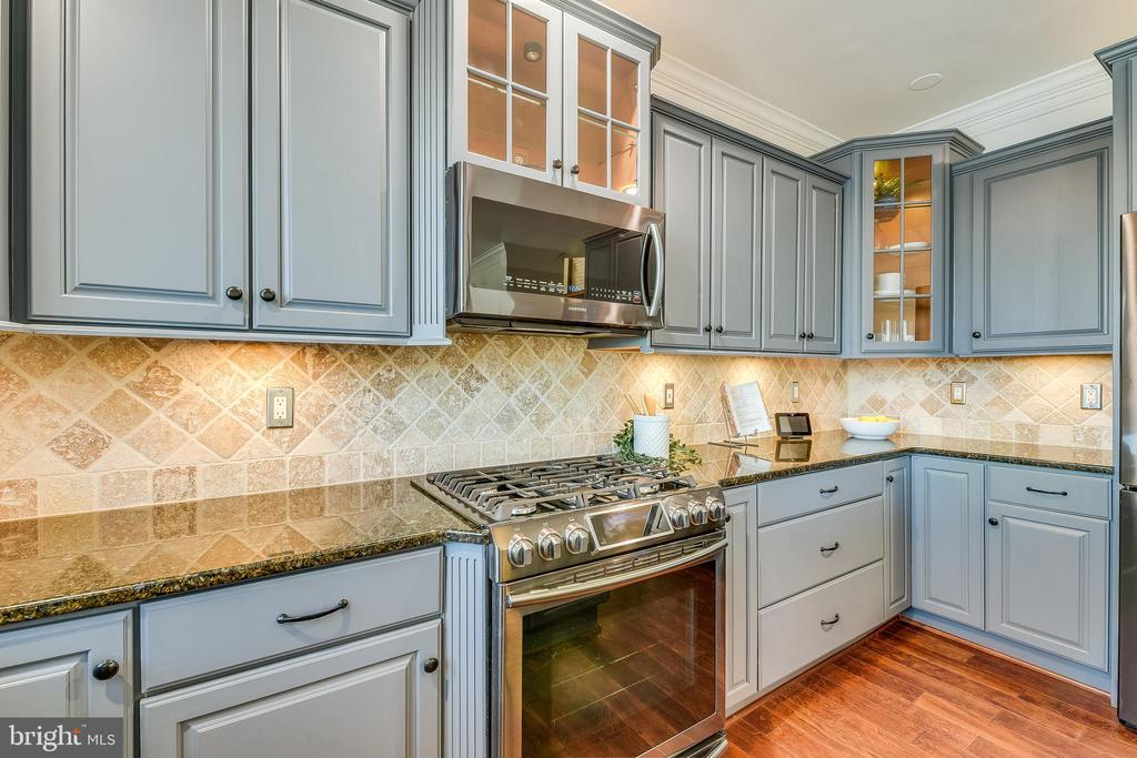 1146 SEVERNVIEW DRIVE