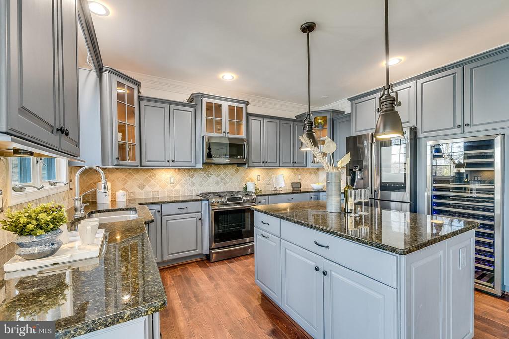 1146 SEVERNVIEW DRIVE