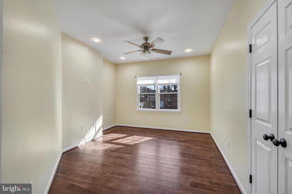 1146 SEVERNVIEW DRIVE
