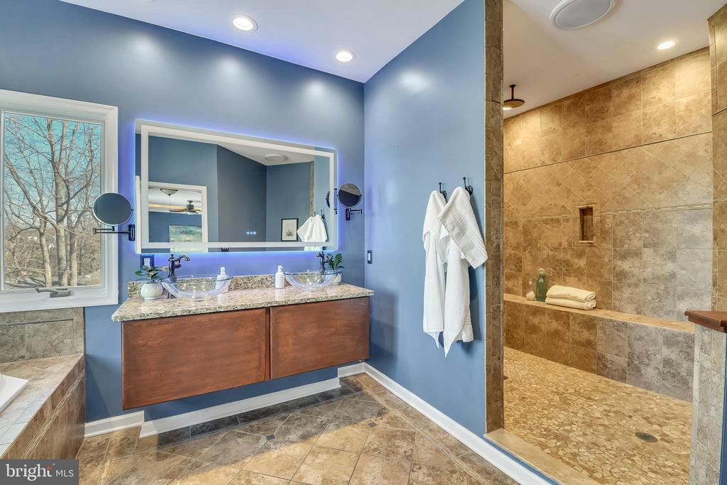 1146 SEVERNVIEW DRIVE
