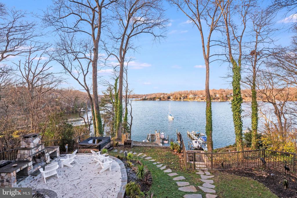 1146 SEVERNVIEW DRIVE