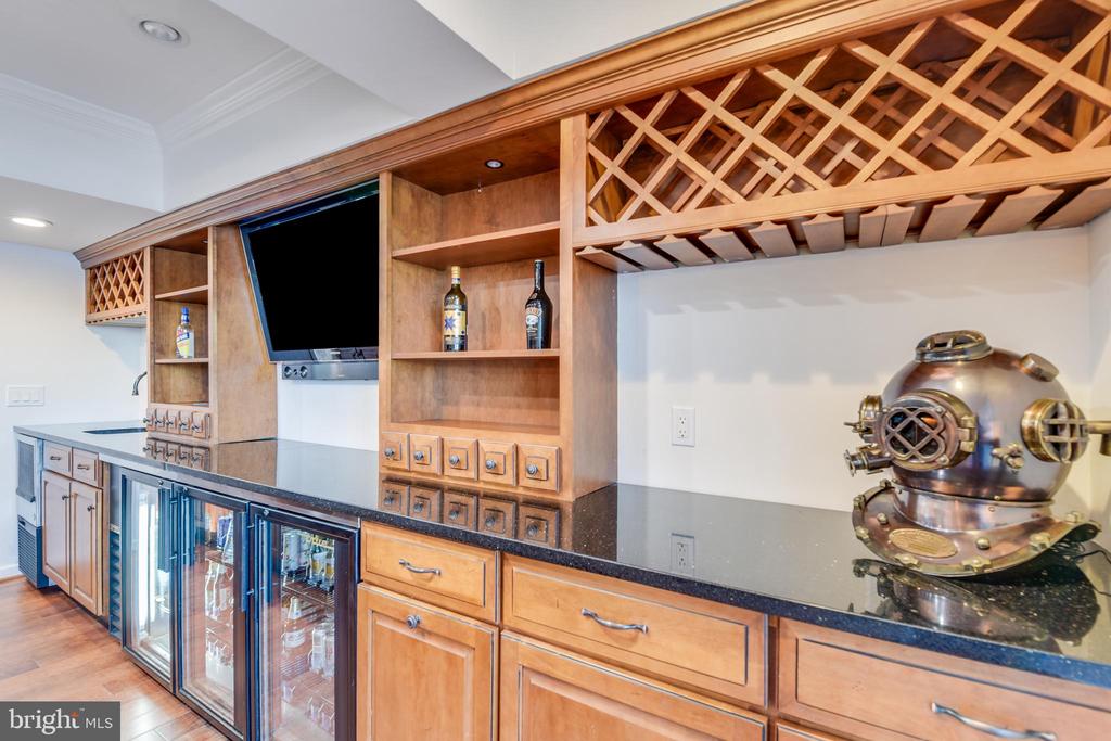 1146 SEVERNVIEW DRIVE