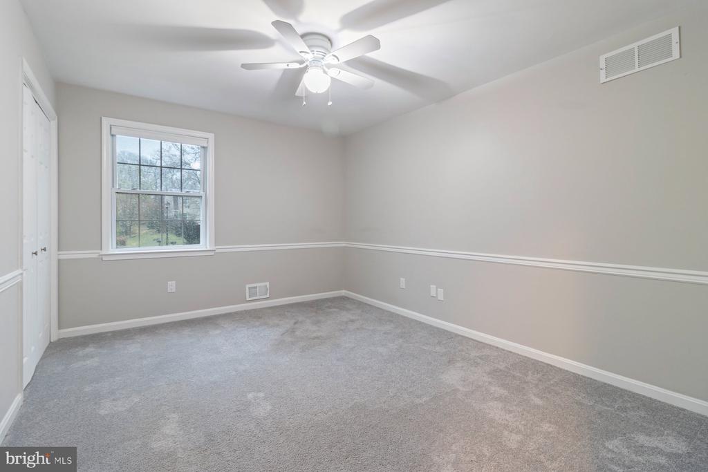 688 MANNING COURT