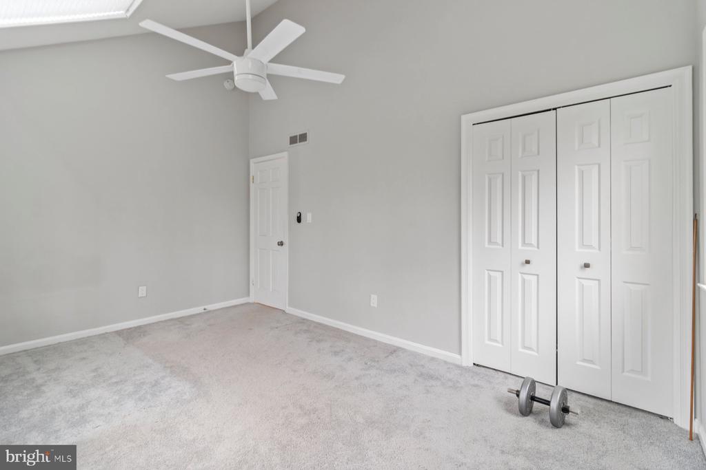 688 MANNING COURT