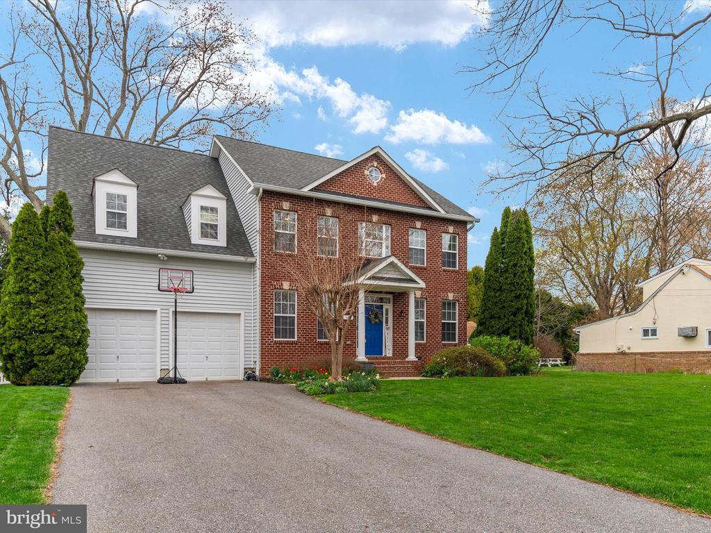 688 RED CEDAR ROAD