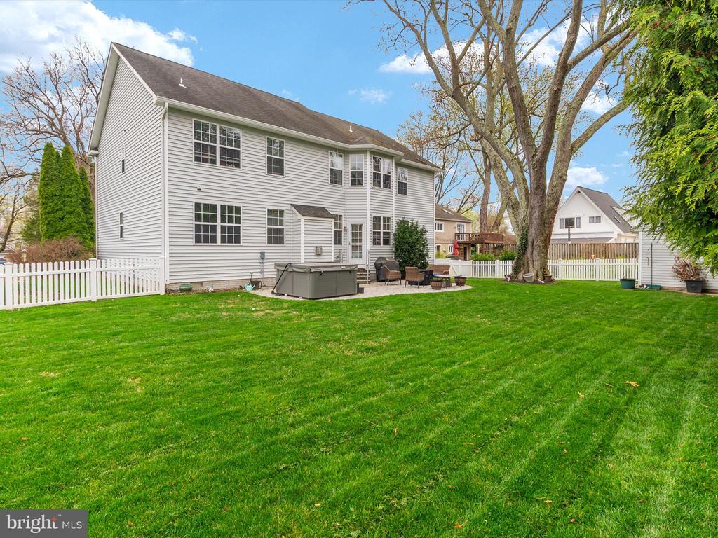 688 RED CEDAR ROAD