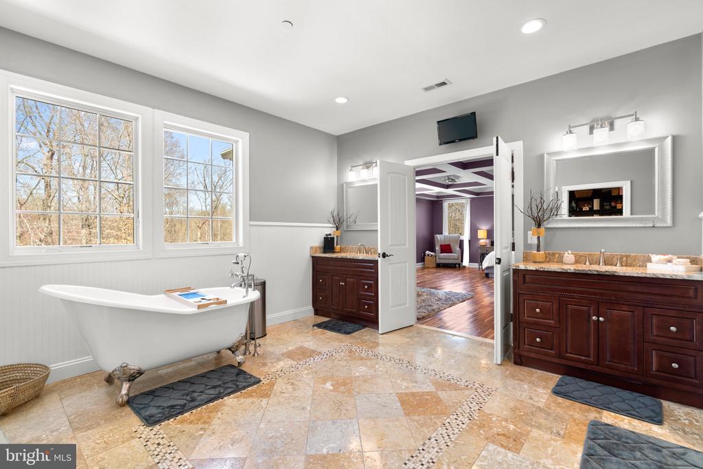 2000 HAVERFORD CIRCLE