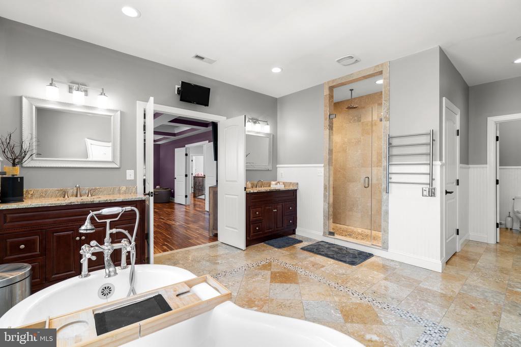 2000 HAVERFORD CIRCLE