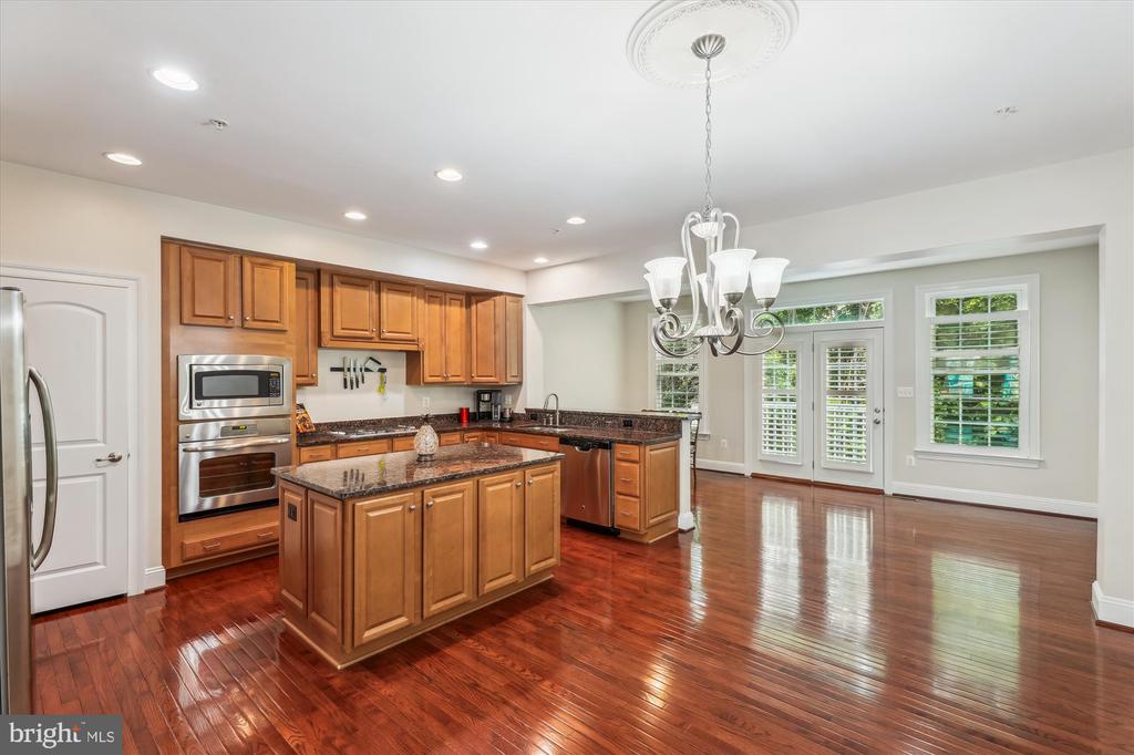 527 DEEP CREEK VIEW