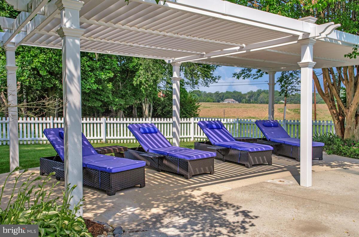 1506 WHITE TAIL DEER COURT