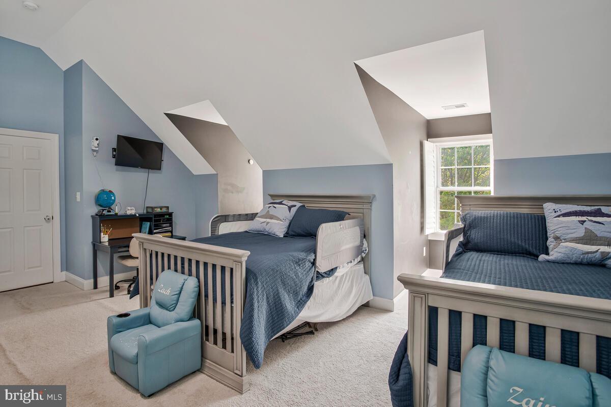 1506 WHITE TAIL DEER COURT