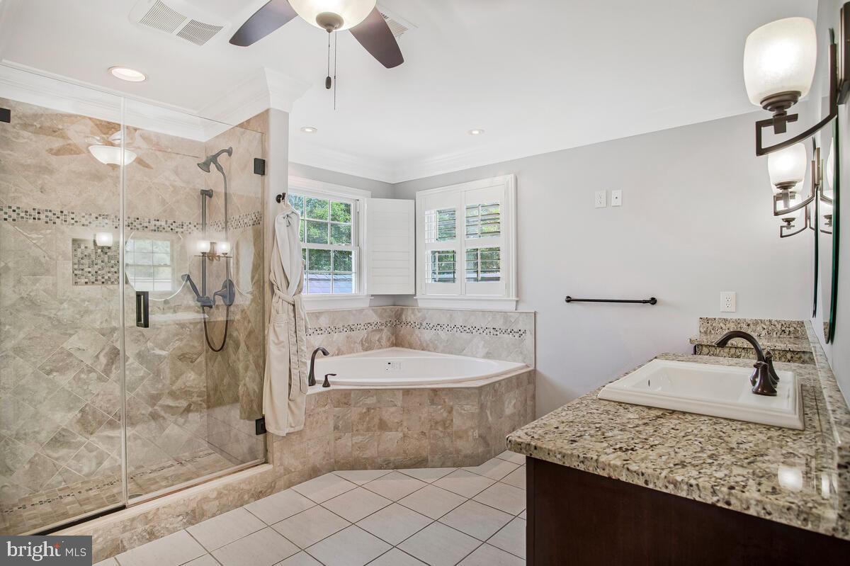 1506 WHITE TAIL DEER COURT