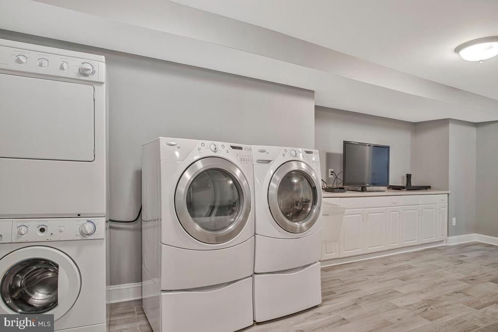 1506 WHITE TAIL DEER COURT