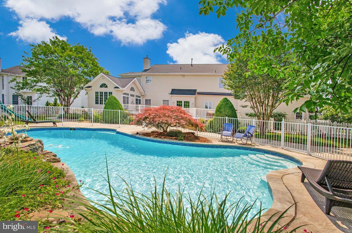 1506 WHITE TAIL DEER COURT