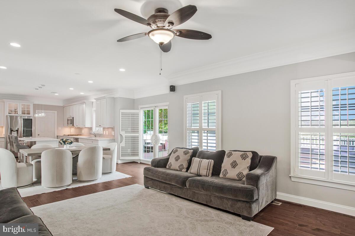 1506 WHITE TAIL DEER COURT