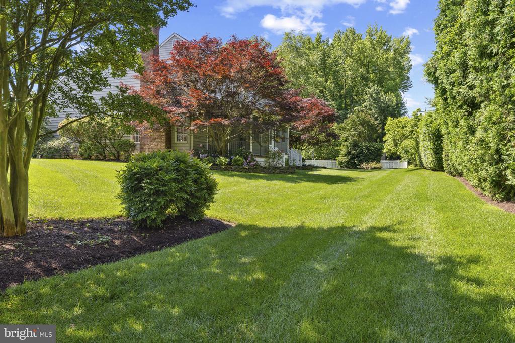 602 Yawl Ct