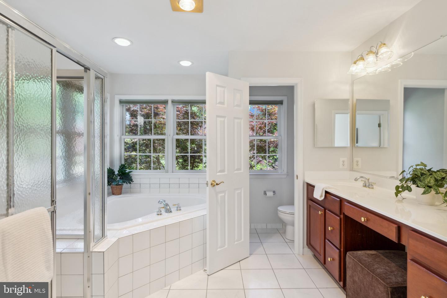 602 Yawl Ct