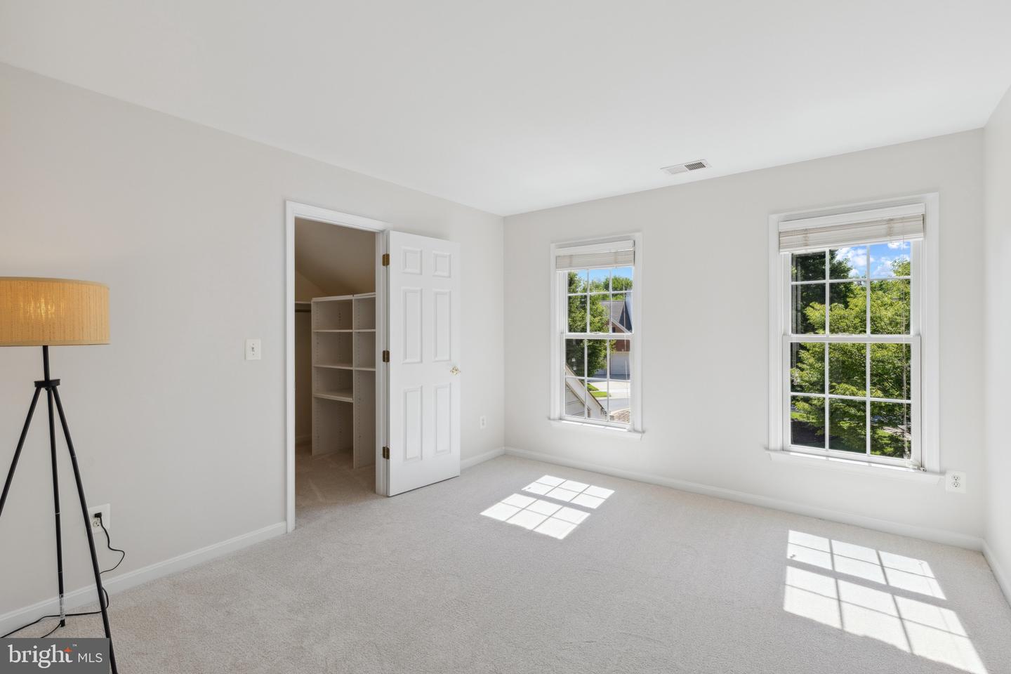 602 Yawl Ct