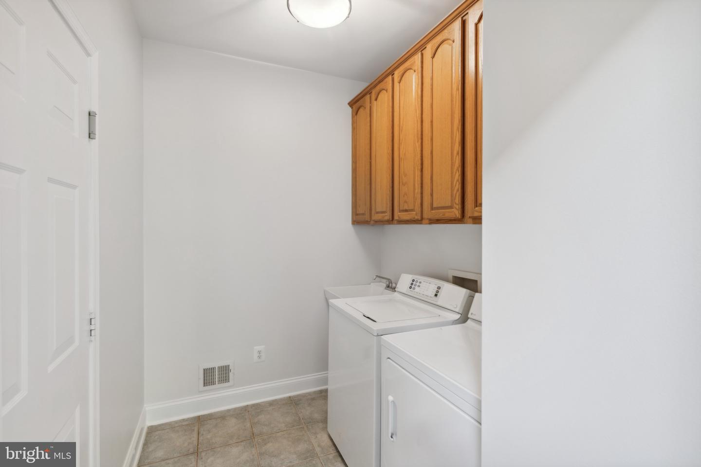 602 Yawl Ct