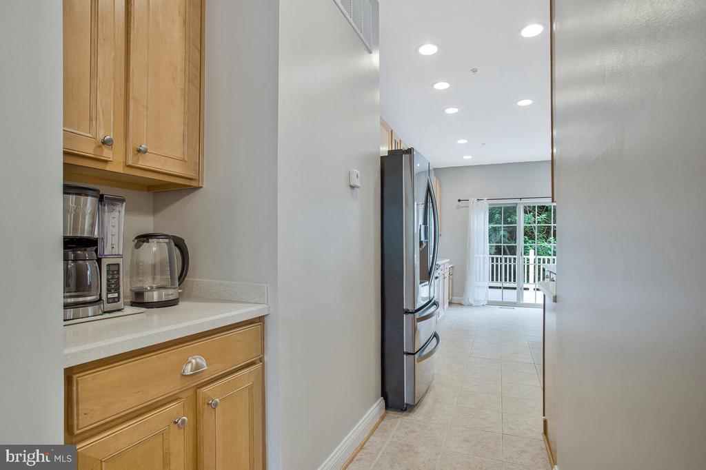 829 FREELAND COURT