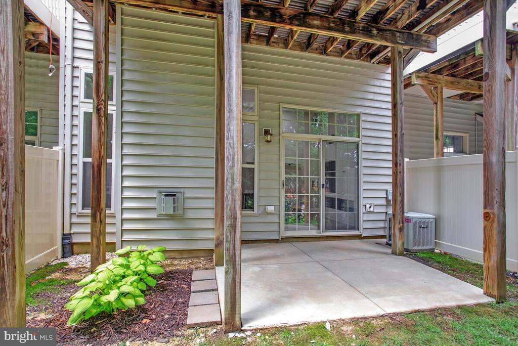829 FREELAND COURT