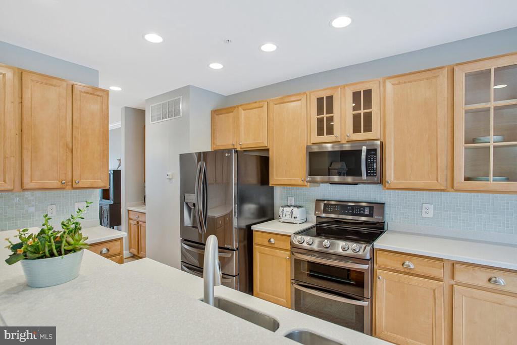 829 FREELAND COURT