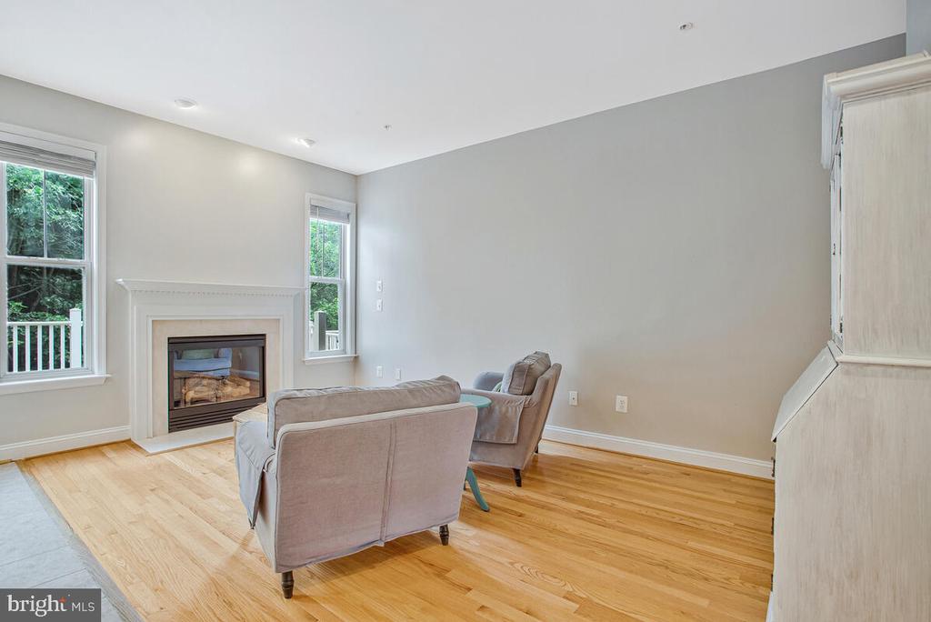 829 FREELAND COURT