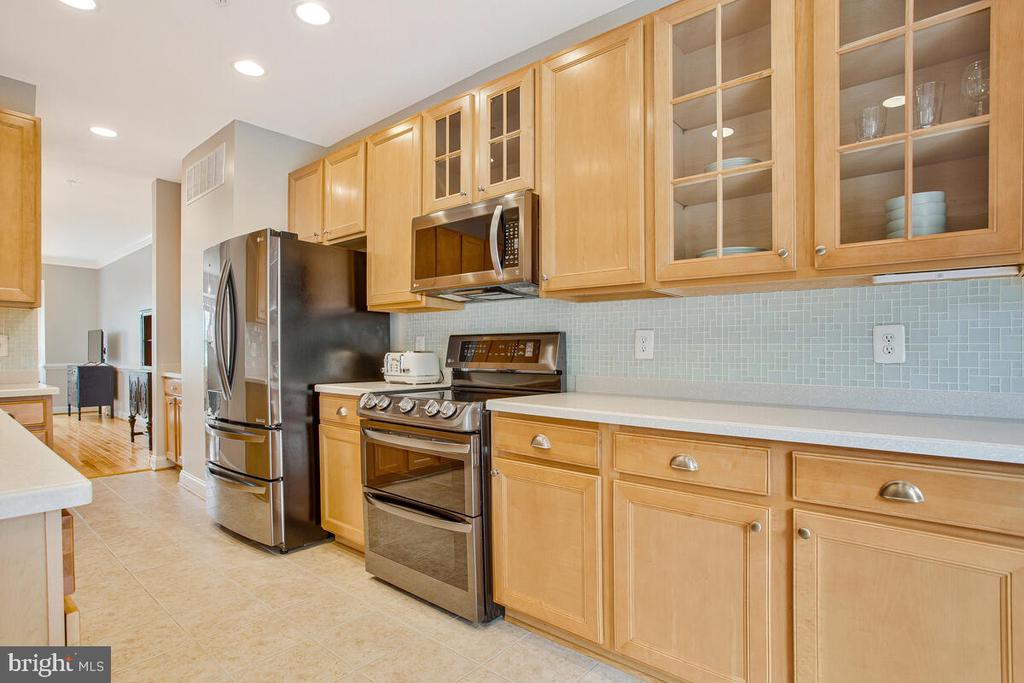 829 FREELAND COURT