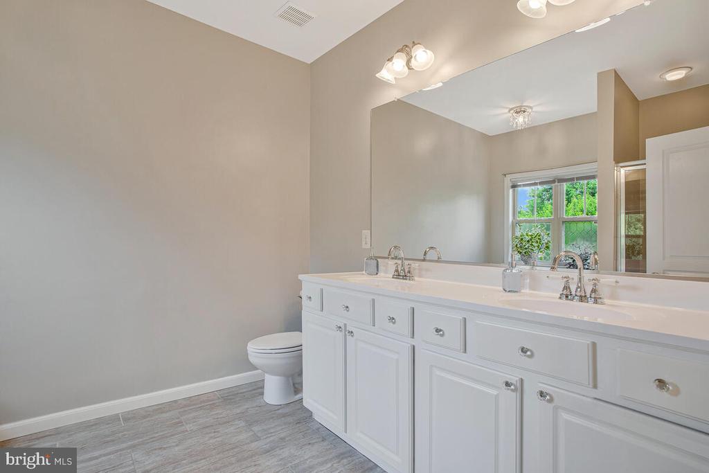 829 FREELAND COURT