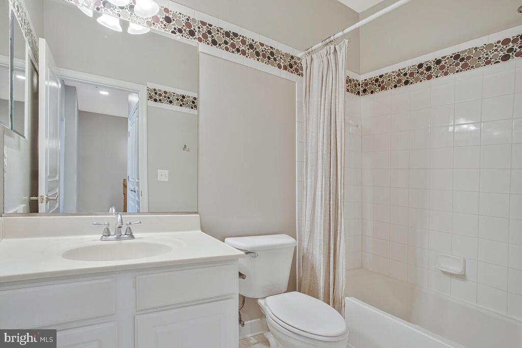 829 FREELAND COURT