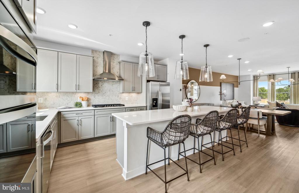 1314 BRACKEN LANE